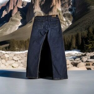 Womens  VTG Wrangler Straight Fit Jeans 33x30.  Cotton/ Polyester Blend 0080
